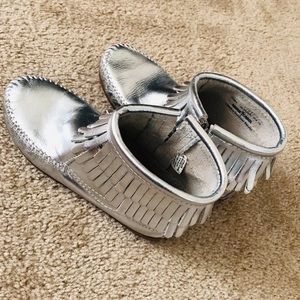 Minnetonka Metallic Silver Boots